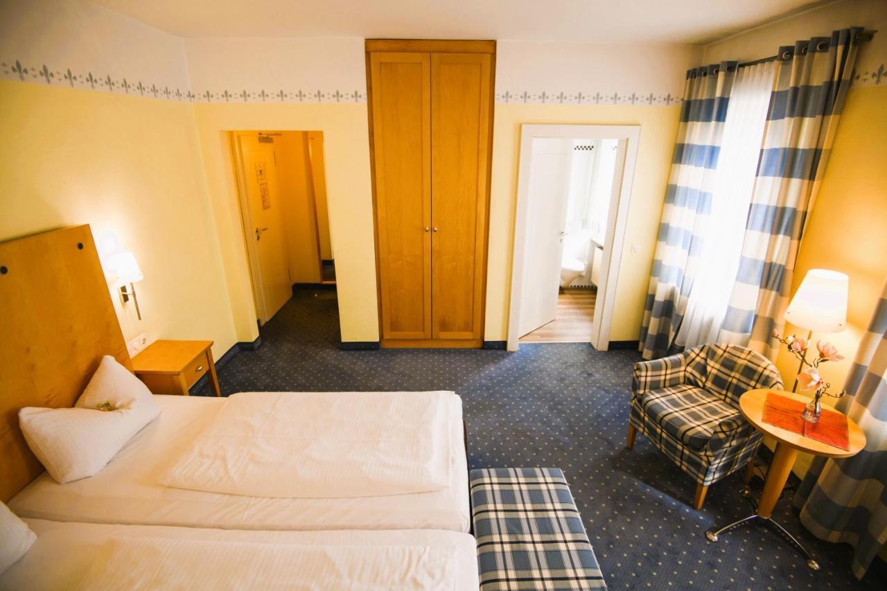 Hotel Rosenheimer Hof Traunstein Esterno foto