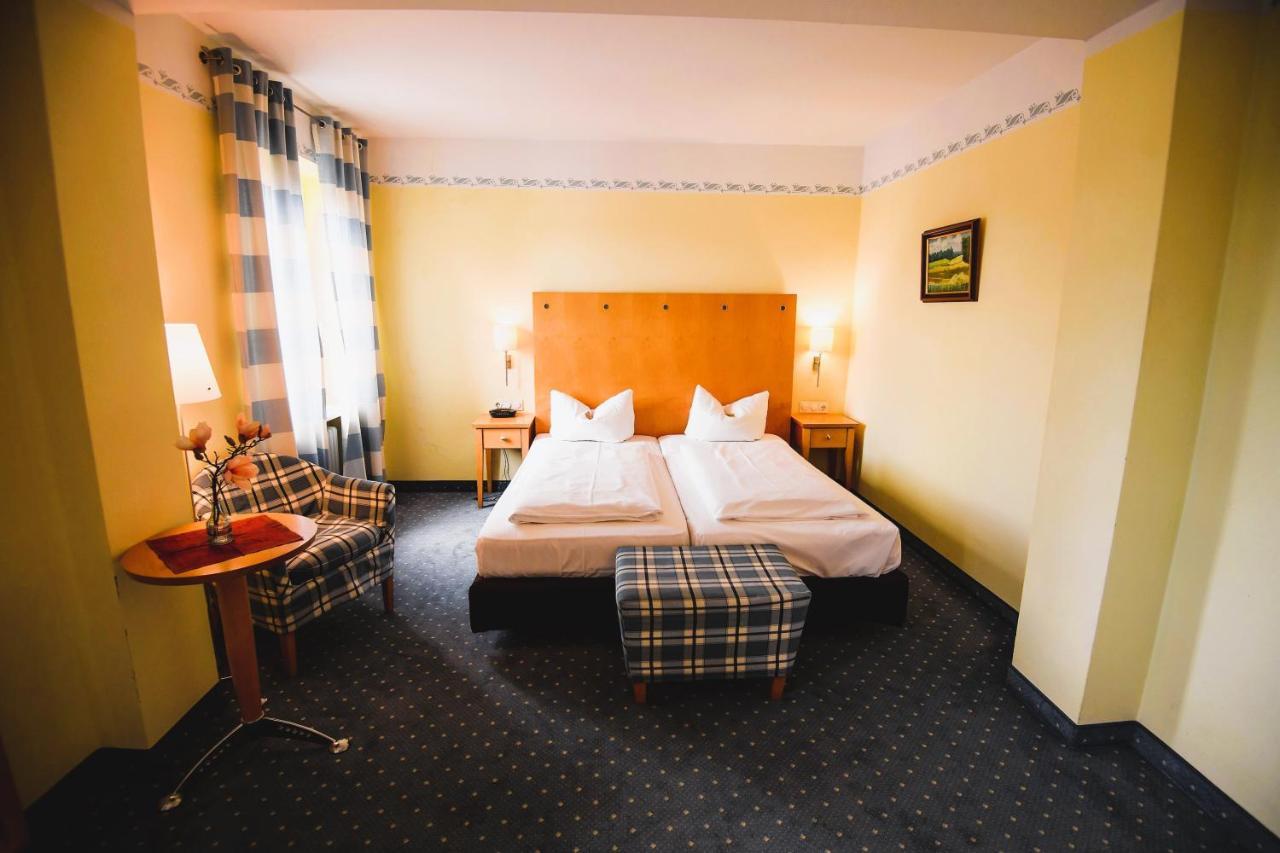 Hotel Rosenheimer Hof Traunstein Esterno foto