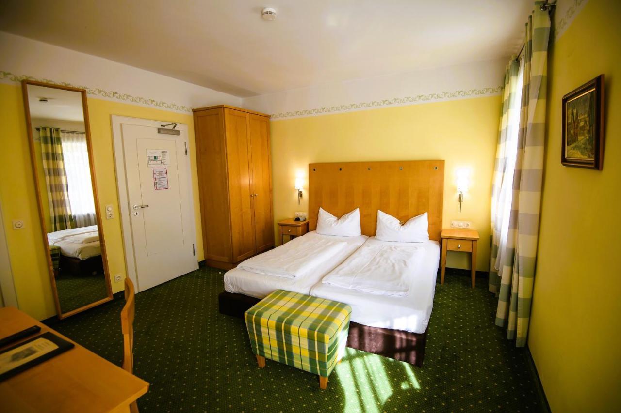 Hotel Rosenheimer Hof Traunstein Esterno foto