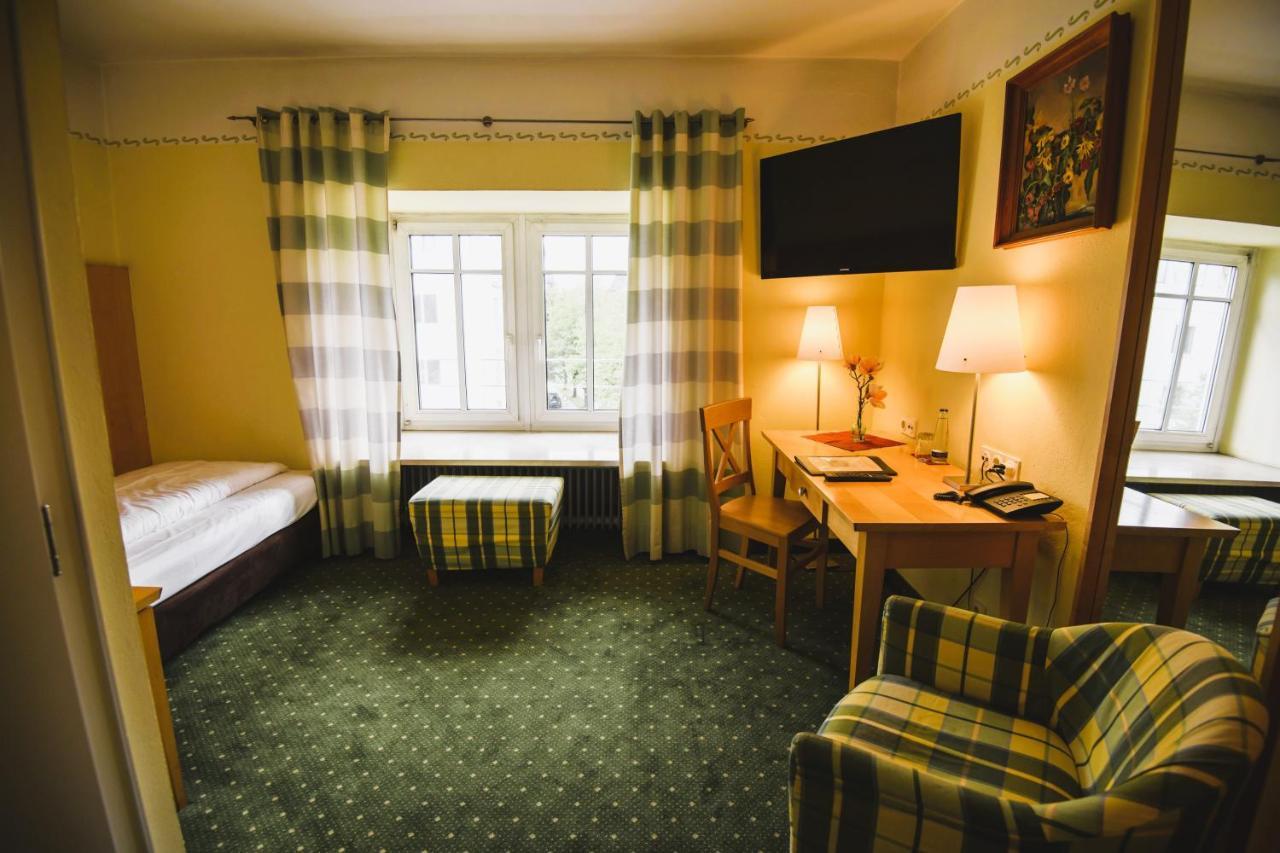 Hotel Rosenheimer Hof Traunstein Esterno foto